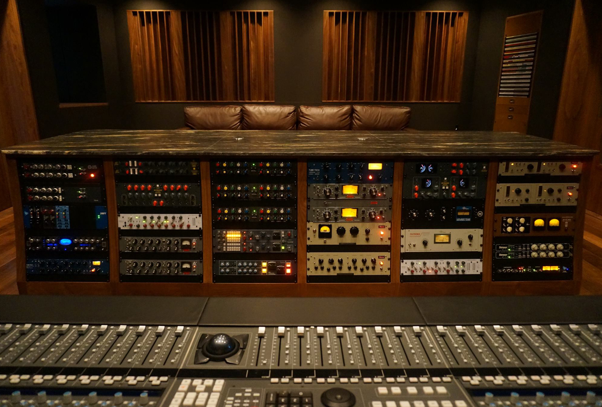 outboard recording equipment