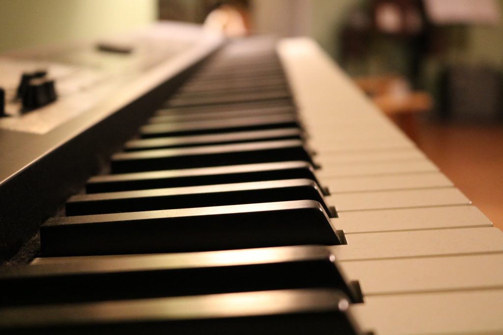 close up of piano keyboard keys